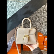 Delvaux mini brilliant 
德爾沃  奶茶金扣mini