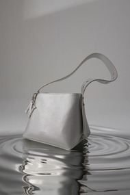 NICHP : SALE!!! : NICHP Martha Bucket bag (สินค้า sale ไม่สามารถเปลี่ยนคืนได้ !!!!)