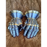 --European Medieval Knight Iron Hand Armor Brass Hourglass Hand Armor gauntlet Wearable