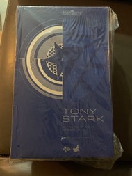 Hot Toys MMS 273 Iron Man 2 – Tony Stark w/ Arc Reactor Creation Accessories