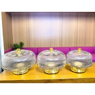 Serving container with legs and lid - aesthetic acrylic cake storage - Kitchenware