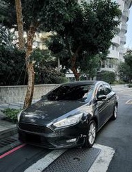 福特 Focus 2018年MK3.5『本月特惠中』漂亮車無待修，車況有保障並可協助低利率輕鬆付全額貸款，歡迎洽龐德店長