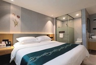 Wanye Hotel (Shenzhen Dongmen Pedestrian Street Sunbu Subway Station)
