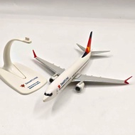1/200 Boeing B737MAX8 (Lynx Airlines) ABS Assembled Airplane Model Simulation Static Collection Orna