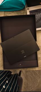 Microsoft Surface 11 Pro 第11版 Copilot+ PC + Microsoft Flex keyboard with Pen