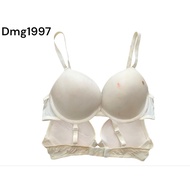 C Dmg1997 branded bra foam underwire bra Rijeck stain size 32B