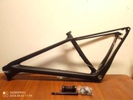 # 6A碳纖維硬尾山地單車（MTB）車架 ： 30mm-148mm-17inch英寸-直徑38.5inch英寸
