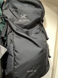 Arc'teryx Brize 25 背包
