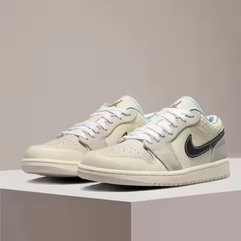 Nike Air Jordan 1 Retro High-Top Sneakers Comfortable Casual Unisex Basketball Shoes HQ3440-101