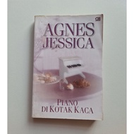 Piano Novel in Glass Box - Agnes. J J J