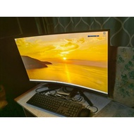 Samsung LU32R590CWEXXS 32" Curved Monitor | 3840 x 2160