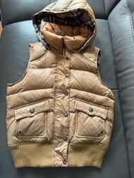 Burberry羽絨背心