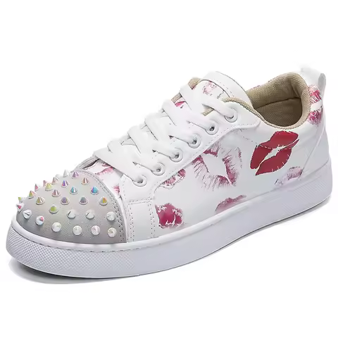 Fashion Trend Couples Casual Sneakers Red Sole Rivet Board Shoes for Men High Quality Man's Leather 