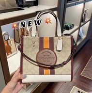 2️⃣星期到貨‼️ Coach 2022 DEMPSEY 托特包