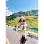 Feng Boss แขนกระดิ่งไหล่เดียวป้องกันแสงแดด หลวม เหมือนนางฟ้าสีเหลือง ผ้าชีฟอง เสื้อเปลือก