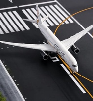 STARLUX | A350-900 1: 500 金屬飛機模型 (Herpa 監製)