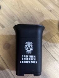 Neighborhood Specimen Research Laboratory 花盆