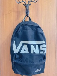 學生時期的後背包 Vans logo經典款超好看