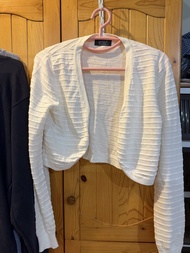 Wanko 白色短版針織外套 二手