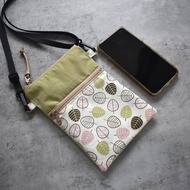 旅行防水斜背手機袋_小葉飄飄