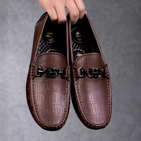 Hot-selling Leather Men Casual Shoes Summer Man Loafers Handmade Moccasins Breathable Slip on Flats 