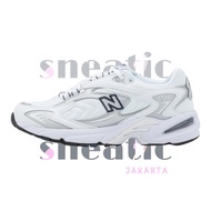 New Balance 725 Metallic Silver White