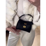 Balenciaga 2025 New Style Ladies Bag Shoulder Bag Messenger Bag ba1enciaga rodeo nano Blue
Giant Cut