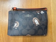 全新 正貨 Coach wristlet 細單 單拉鏈手拿包 刺蝟 深啡 logo Hedgehog Zip Wallet  銀包