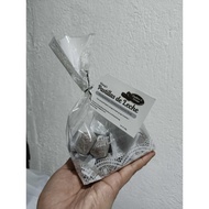 Christian's Pastillas de Leche cookies and cream flavor