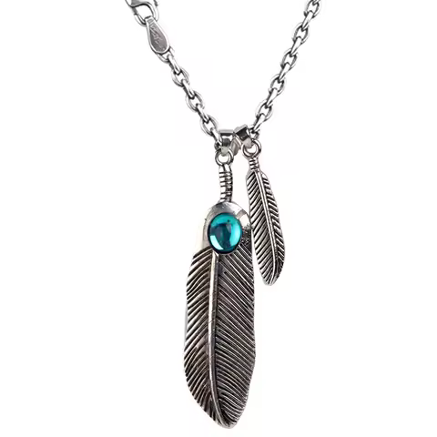 Resident Evil 2 Necklace Cosplay Limited Edition Claire Redfield Feather Shape Pendant Jewelry