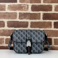 Gucci Color New Italian Fun Brand New Men's Messenger Bag Men's Bag Pebbled Grain Cowhide Commuter B