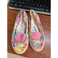 Excess girls' shoes size 28 feet 17cm.