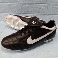 sepatu sepak bola nike putih full kulit asli