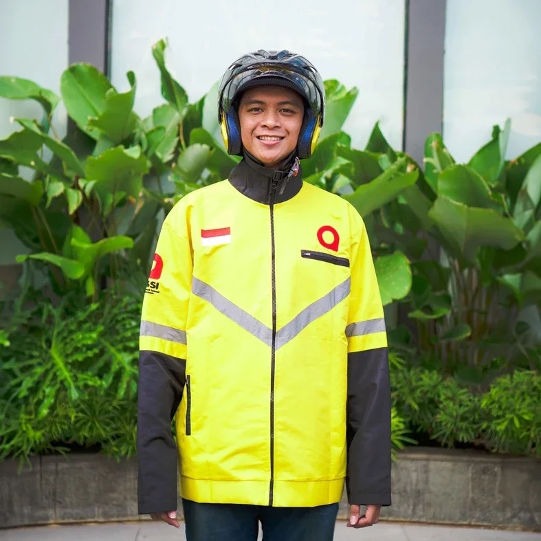 MAXIM - Helm dan Jaket (Maxim Transportasi Online)
