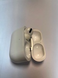 AirPods Pro 左耳及充電盒