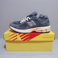 New BALANCE 2002R dark gray
