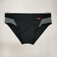 Arena男士三角泳褲/ size: 36