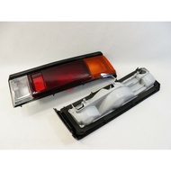 (1คู่) เสื้อไฟท้าย สำหรับ Toyota Corolla KE70 DX ปี 1979 - 1981 ยี่ห้อ DEPO ไต้หวัน 1000 บาท ***อ่าน