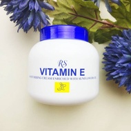 AR/RS Vitamin E Moisturising Cream Enriched With Sunflower Oil
