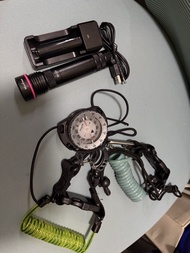 潛水電筒，指北針，潛水掛鉤