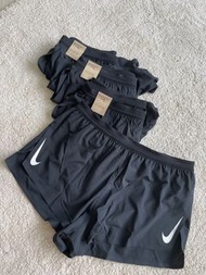 NIKE AeroSwift 男運動短褲 黑-CJ7838010