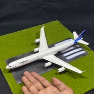 Airbus A340-600 lufthansa miniature handmade aircraft
