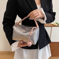 Makeup bag portable waterproof toilet bag/ large capacity makeup bag/ travel bag/