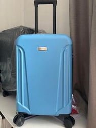 全新日系簡約風最新款20吋登機行李箱55×32×20cm交收時間地點互就！$180