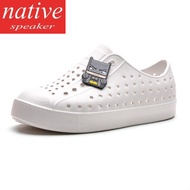 รองเท้าแตะกันน้ําสําหรับเด็กแบรนด์ Native Speaker Loafers ด้วยการออกแบบรู รองเท้าสบายๆ สําหรับทุกเพศในช่วงฤดูร้อน
