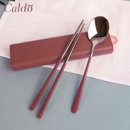 【Caldo 卡朵生活】撞色不鏽鋼叉勺盒餐具3件組-煙燻紅