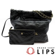 二手 Chanel 22 小號手提包 AS3260，亮面小牛皮，黑色。