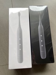 白色Zenyum Sonic 電動牙刷