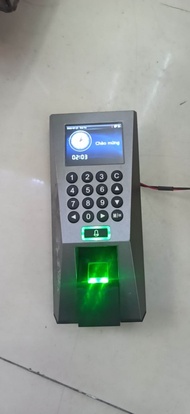 Máy chấm công kiểm soát cửa ra/vào Ronald Jack F18 đã qua sử dụng