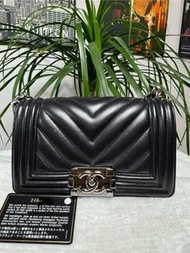CHANEL boy 20 黑銀光面羊皮小號v紋